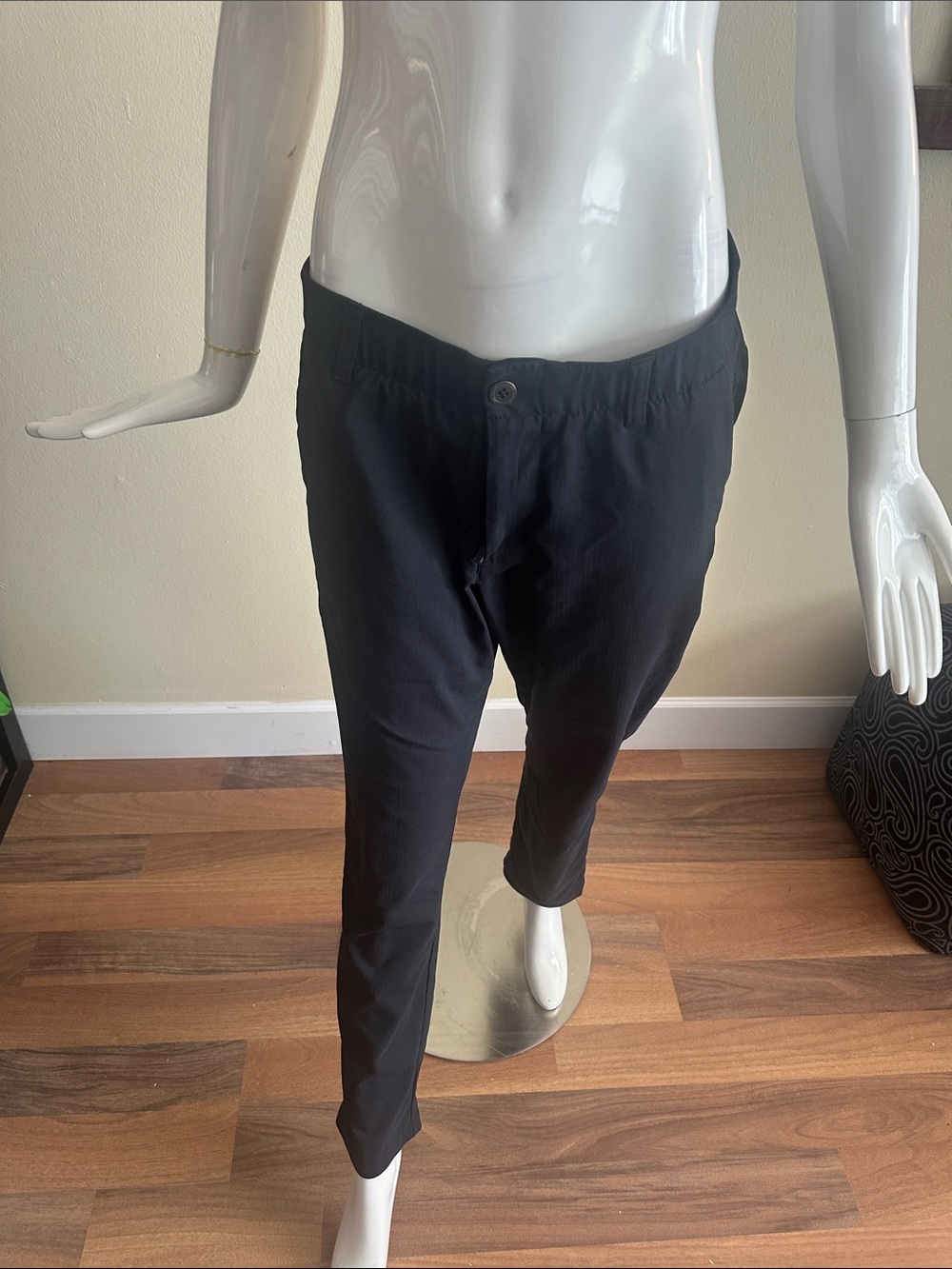 Under Armour Black Men's Stretch Tapered Pants